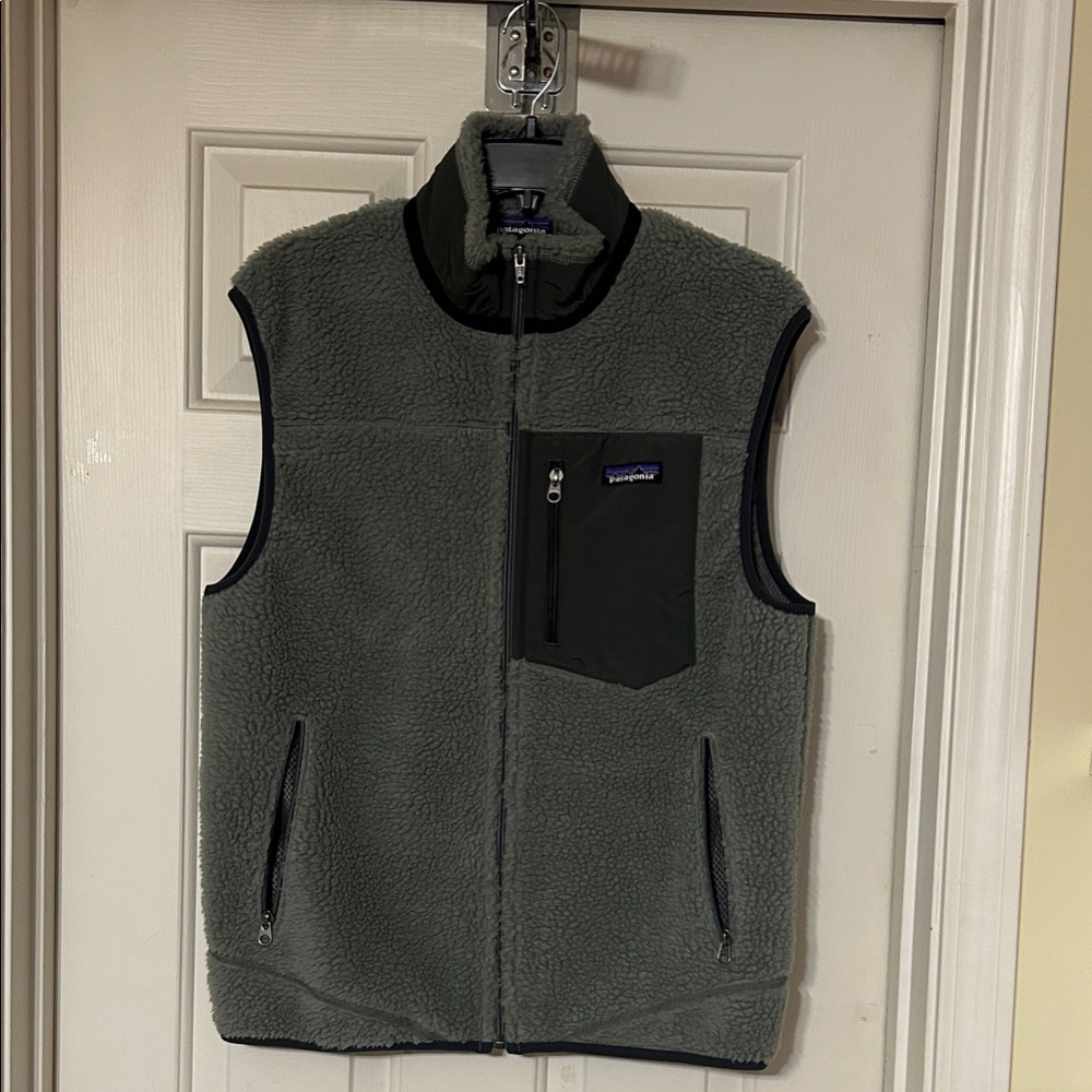 Patagonia Men's Grey Fleece Vest